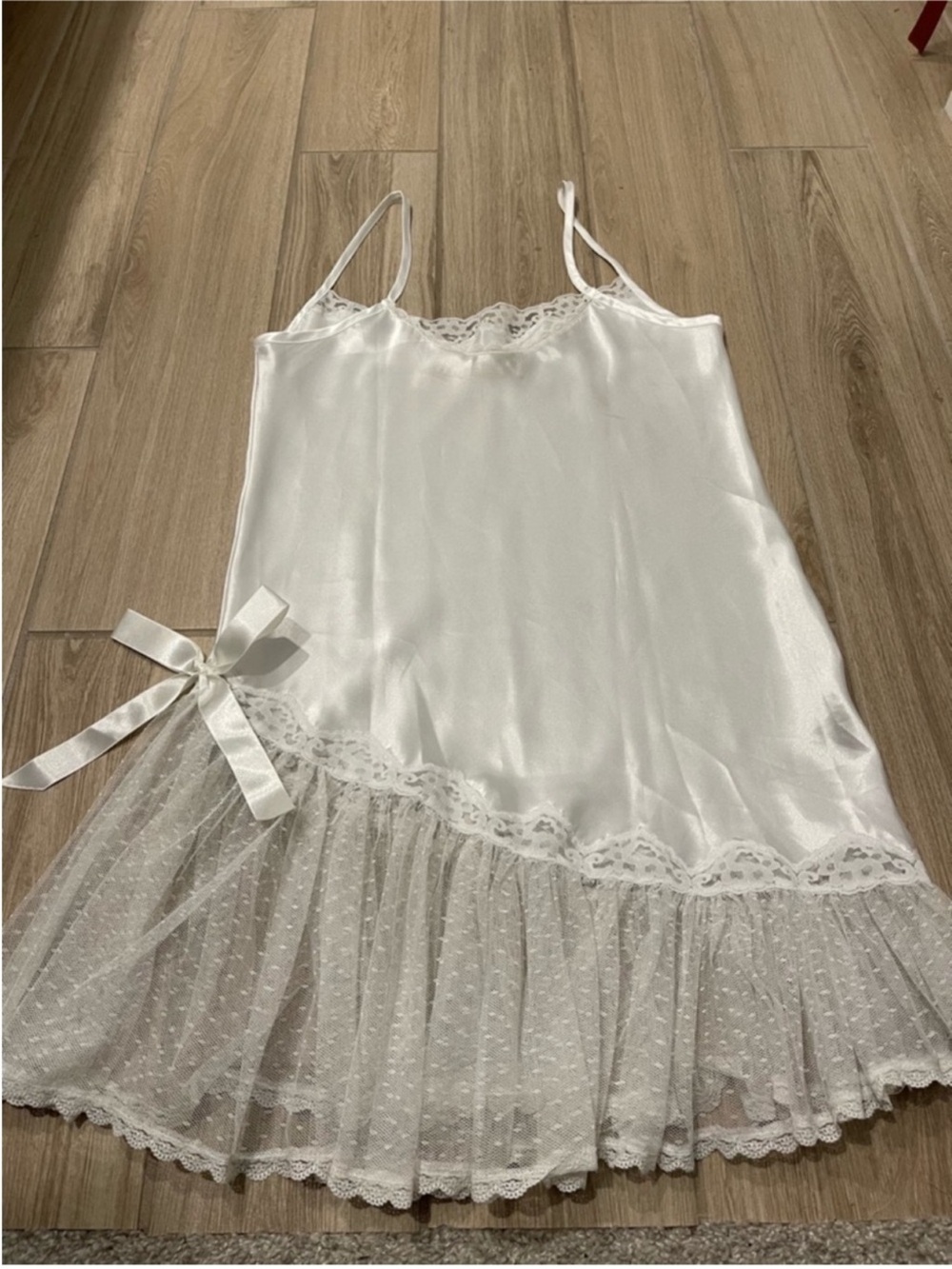 Victoria's Secret Vintage Gold Label White Ruffle Lace Silk Bow Slip Dress Sz M - Picture 2 of 9